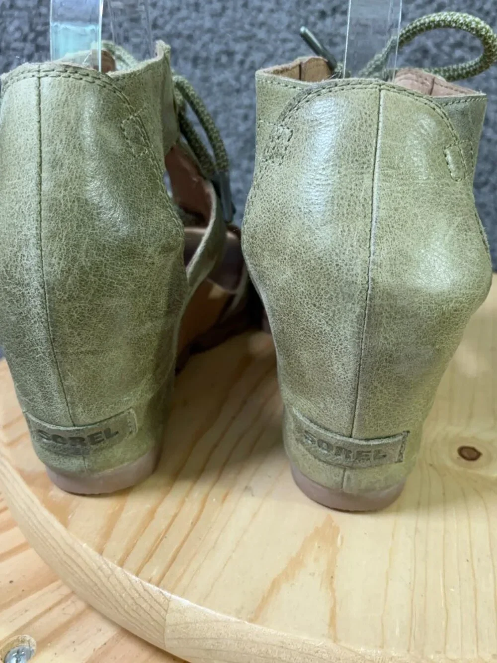 Sorel Joanie II Wedge Sandals Womens Size 11 Leather Green Lace Up Open Toe Shoe